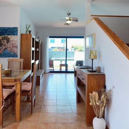 Olga Playa Blanca (Lanzarote)