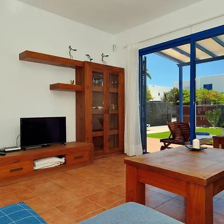 Olga Playa Blanca (Lanzarote)