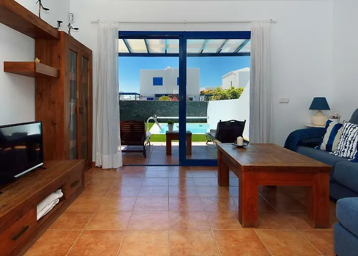 Olga Playa Blanca (Lanzarote)