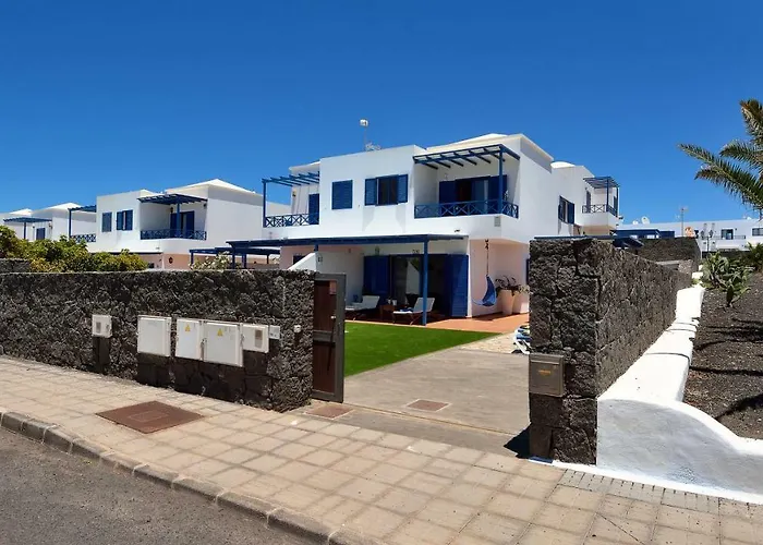 Olga Playa Blanca (Lanzarote)