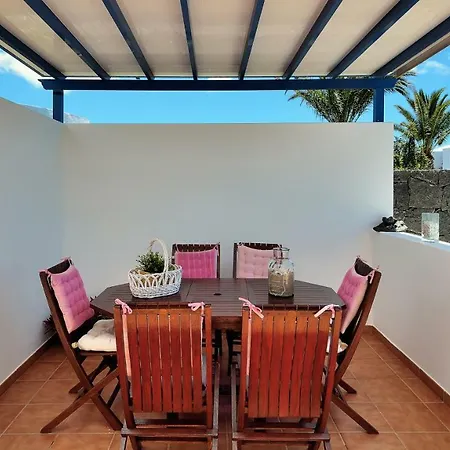 Olga Playa Blanca (Lanzarote)